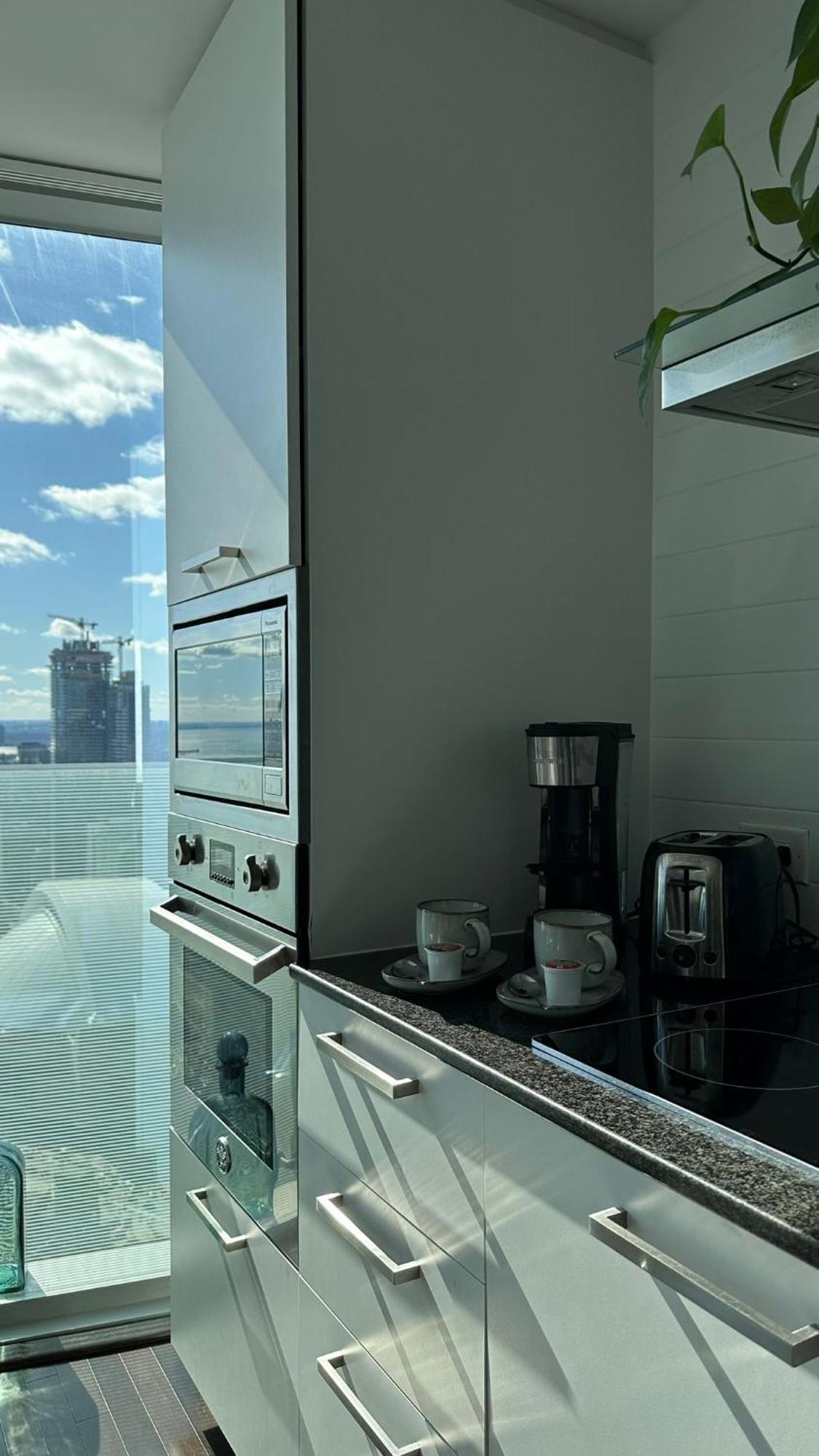 Downtown, Luxury Condo, Cn Tower, Rogers Center, Scocia Arena, Unobstructed View โตรอนโต ภายนอก รูปภาพ